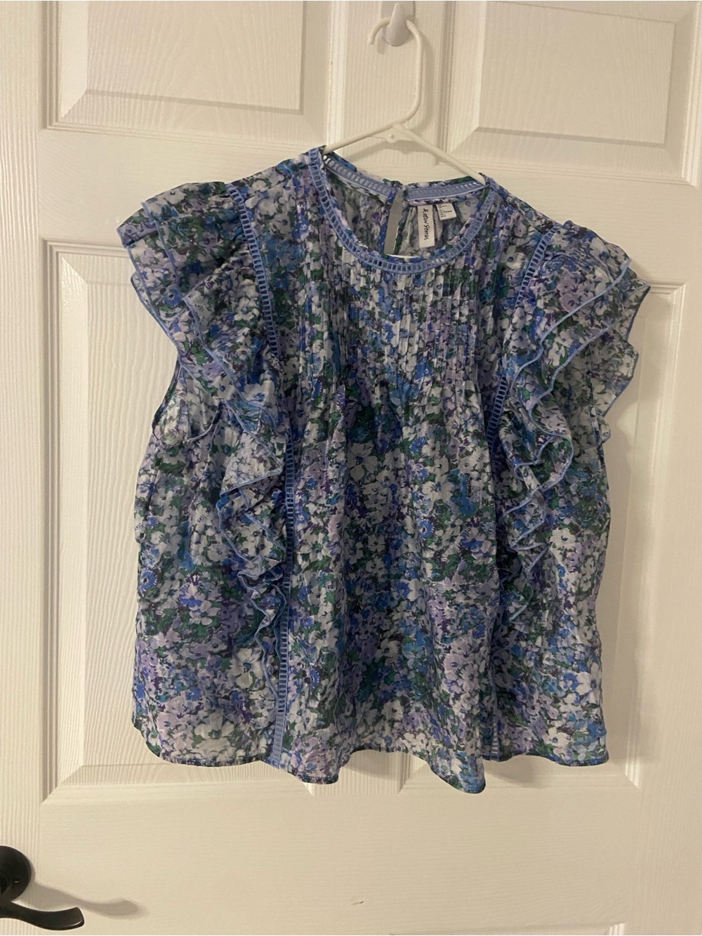 T40a- & OTHER STORIES Blue Floral Ruffle Blouse